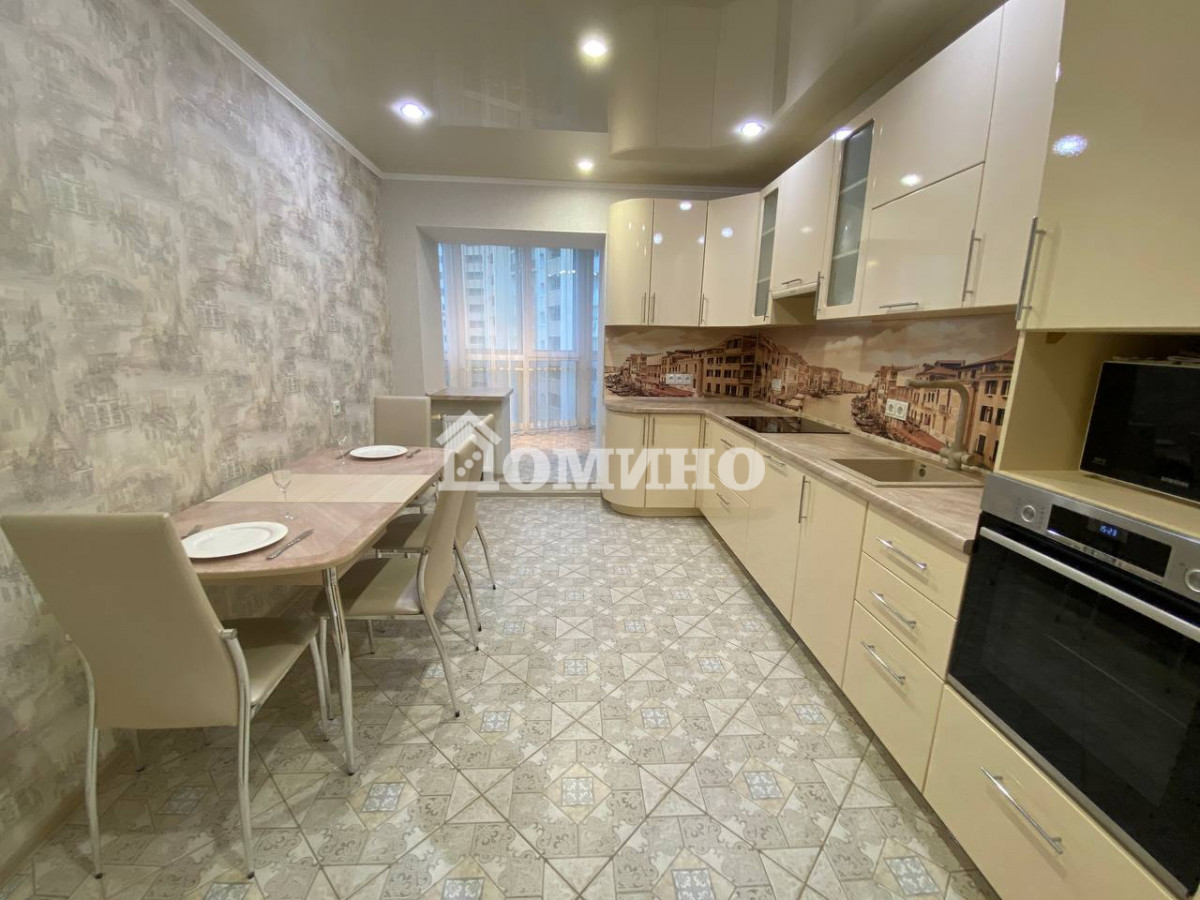 3-комн. квартира, 105 м², 14 этаж из 18
