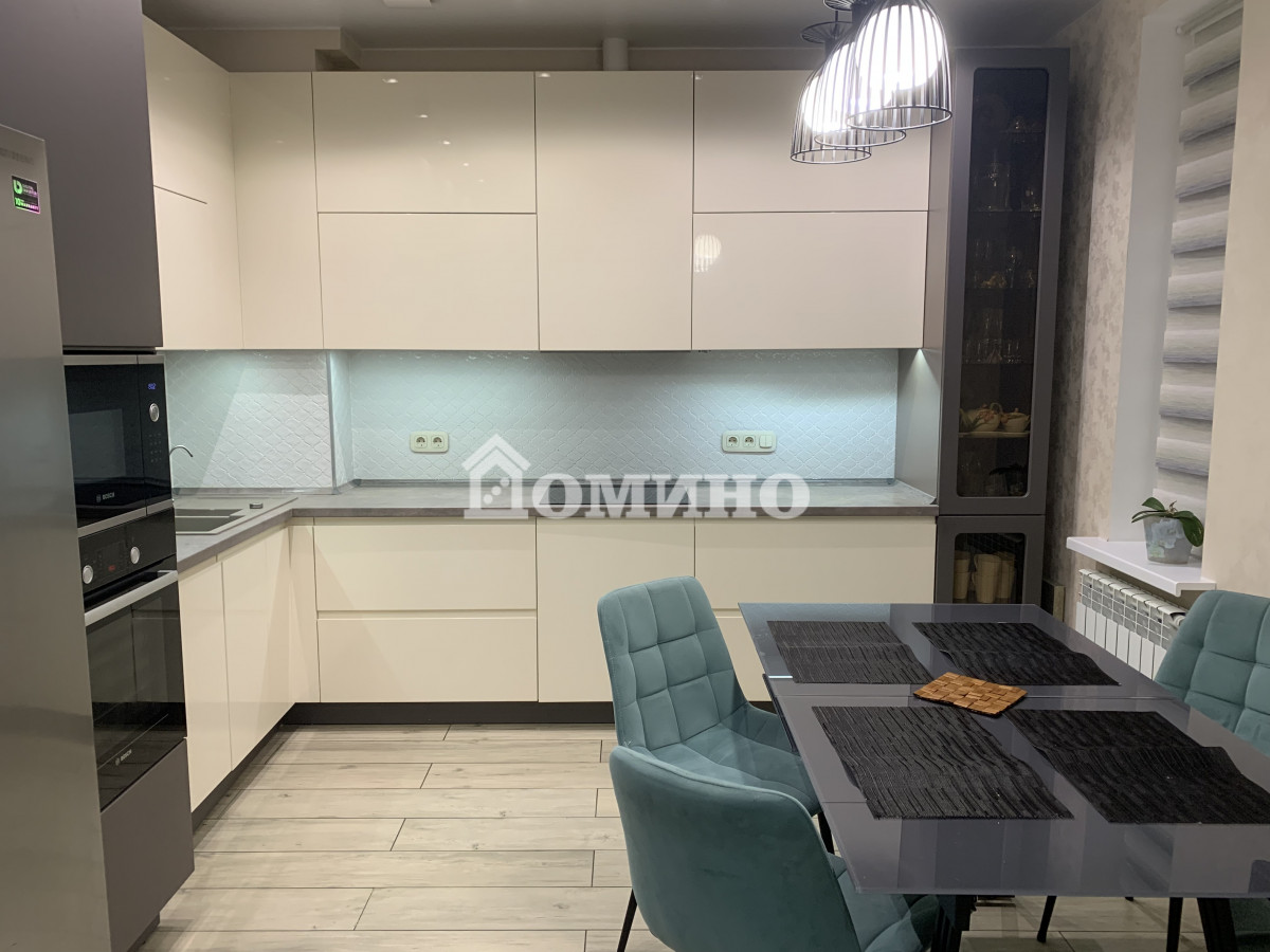 4-комн. квартира, 134.3 м², 2 этаж из 3