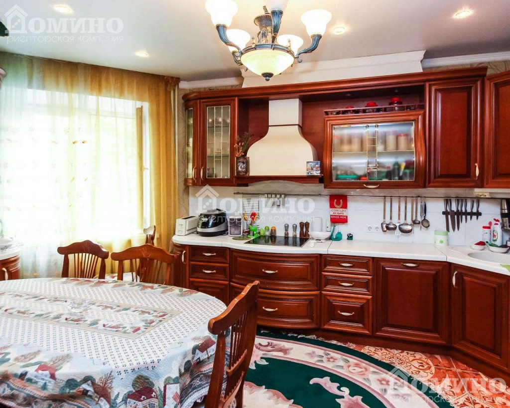3-комн. квартира, 128.9 м², 2 этаж из 8