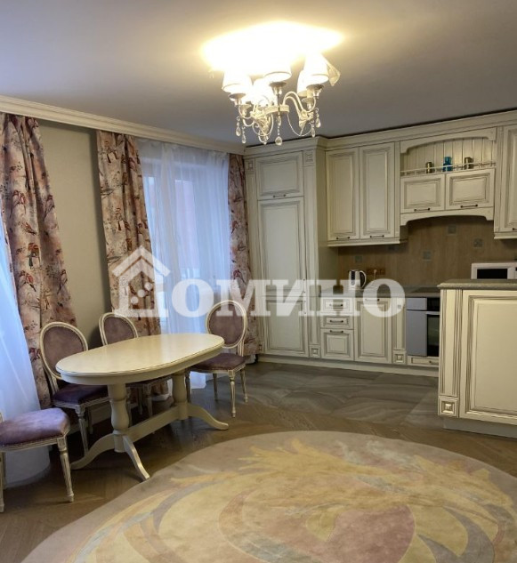 2-комн. квартира, 89.9 м², 4 этаж из 18