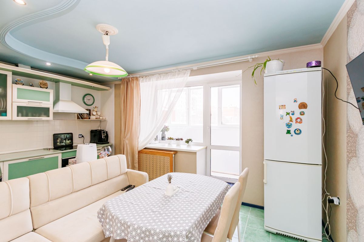 2-комн. квартира, 83.1 м², 2 этаж из 10