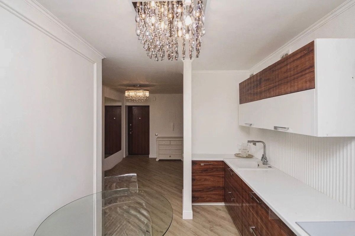 2-комн. квартира, 54.8 м², 1 этаж из 10