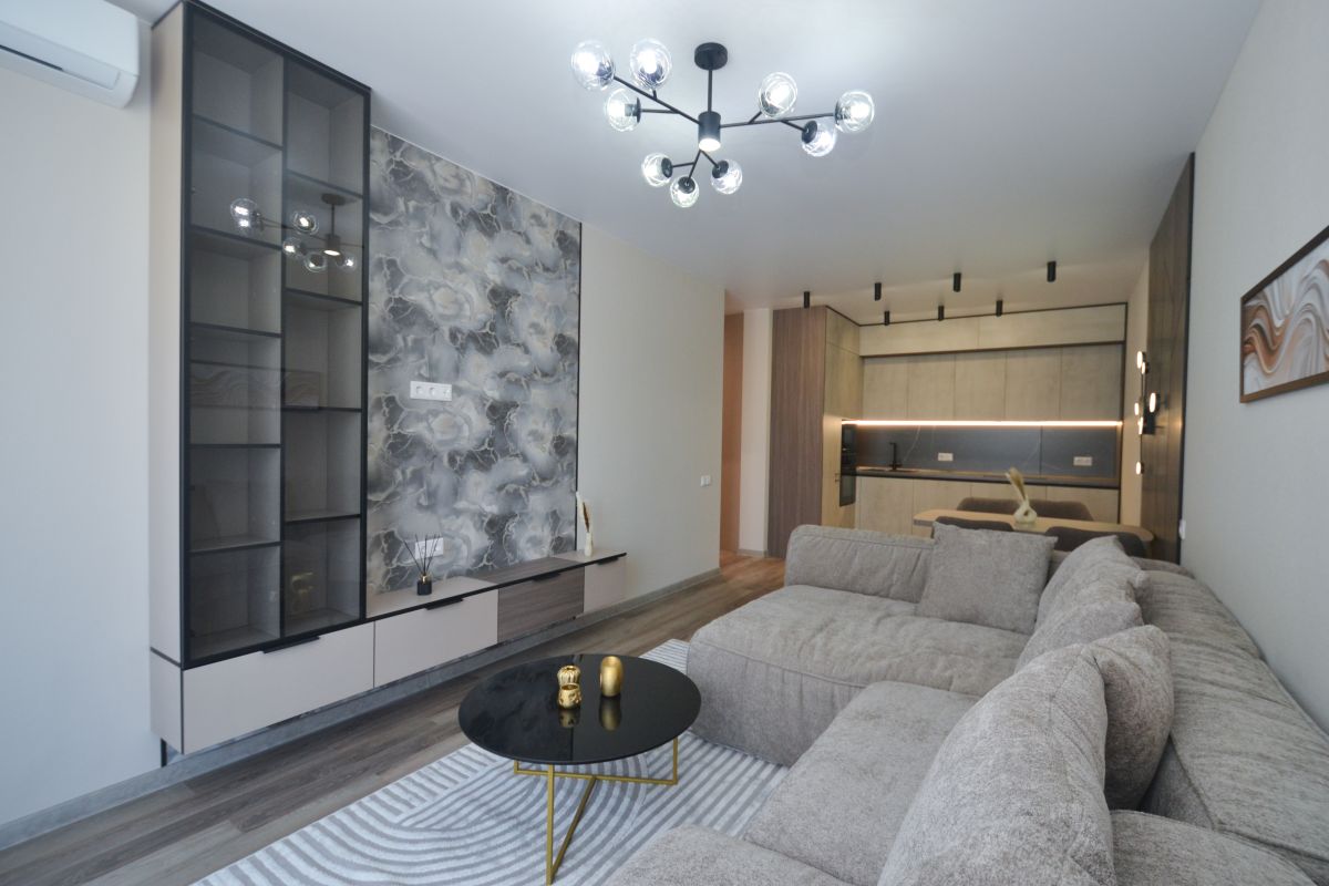 2-комн. квартира, 80.9 м², 2 этаж из 17