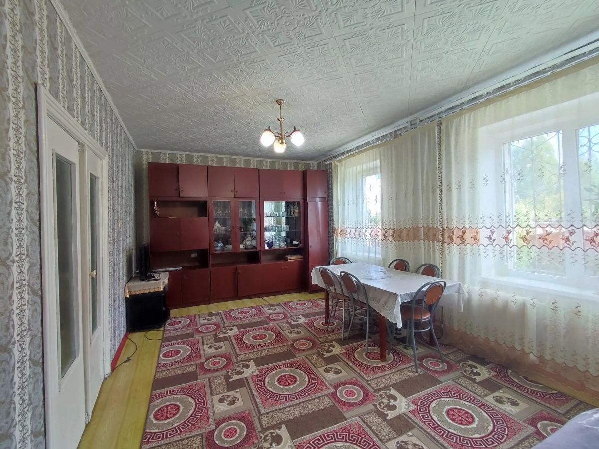 4-комн. квартира, 89.6 м², 1 этаж из 5