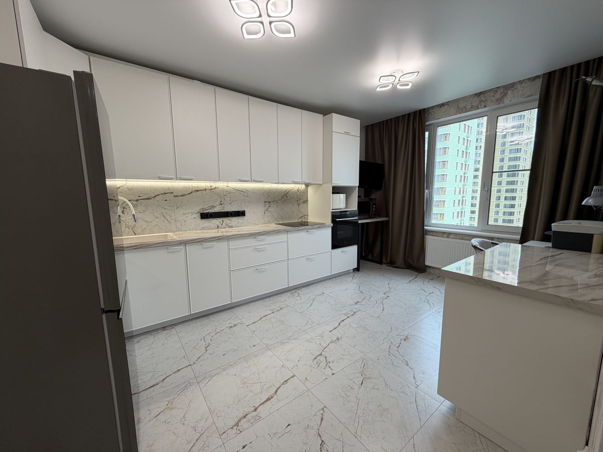 2-комн. квартира, 61.5 м², 13 этаж из 25