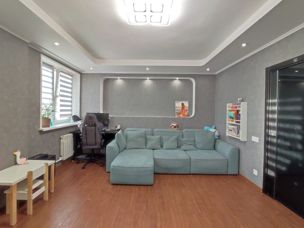 2-комн. квартира, 75.9 м², 13 этаж из 20