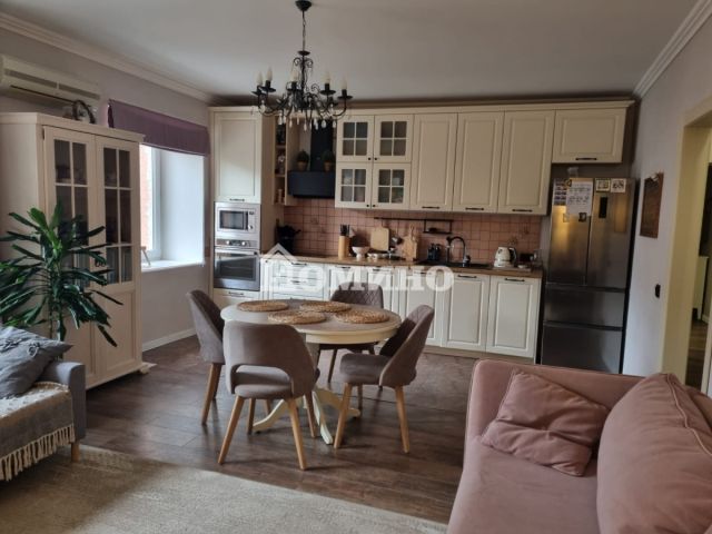 2-комн. квартира, 93.5 м², 3 этаж из 10