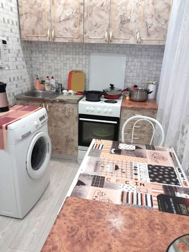 2-комн. квартира, 40 м², 2 этаж из 2
