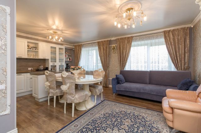 2-комн. квартира, 84.2 м², 3 этаж из 16