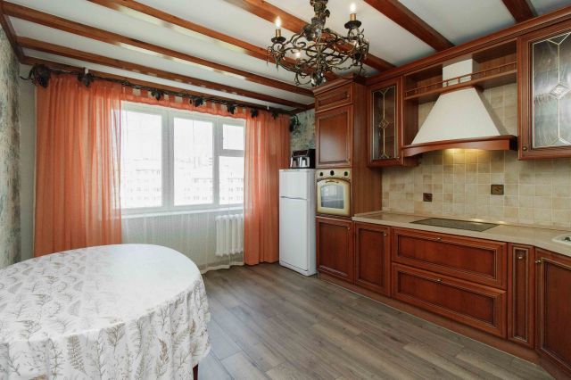 2-комн. квартира, 72.4 м², 9 этаж из 10