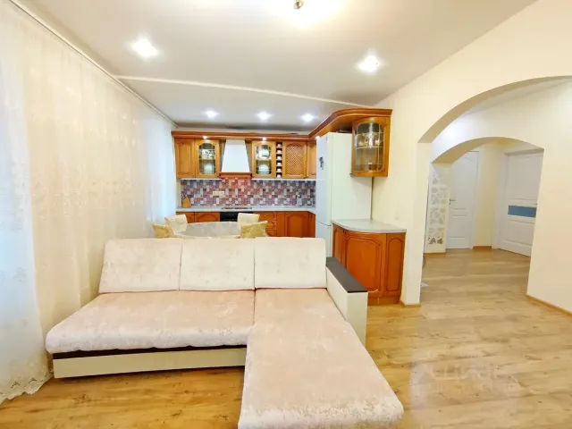3-комн. квартира, 110.2 м²